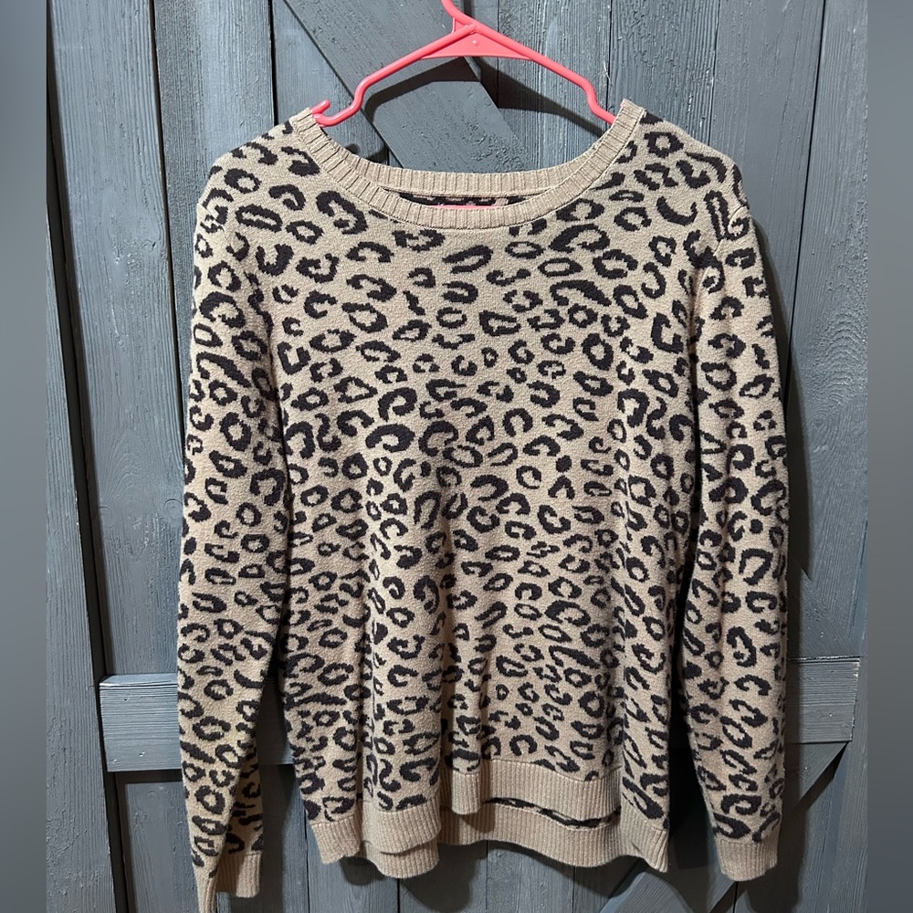 EUC Croft and Barrow size Large sweater Leopard Print